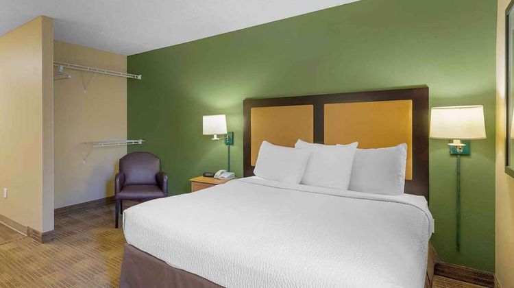 Hawthorn Extended Stay Irving DFW North Room