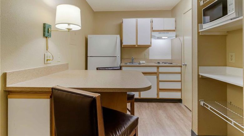 <b>Extended Stay America Stes Sat Airport Room</b>. Images powered by <a href="https://iceportal.shijigroup.com/" title="IcePortal" target="_blank">IcePortal</a>.