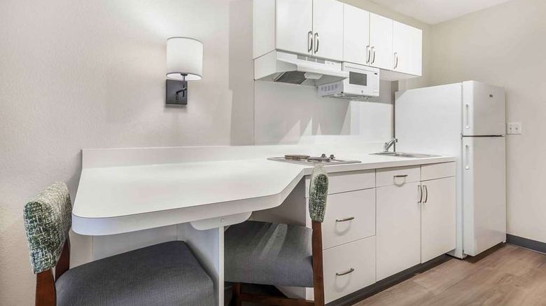 <b>Extended Stay America Stes Dc Alexandria Room</b>. Images powered by <a href="https://iceportal.shijigroup.com/" title="IcePortal" target="_blank">IcePortal</a>.