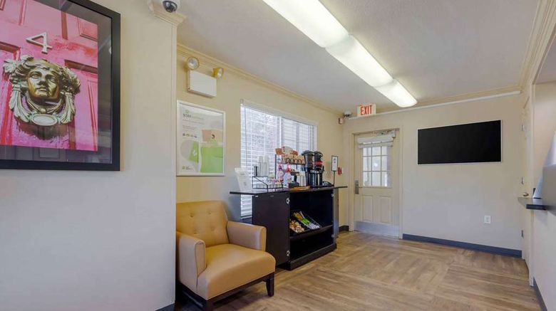 <b>Extended Stay America Stes Fairfax Lobby</b>. Images powered by <a href="https://iceportal.shijigroup.com/" title="IcePortal" target="_blank">IcePortal</a>.