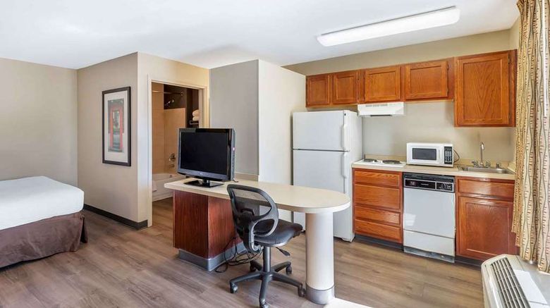 <b>Extended Stay America Stes Tech Ctr Cent Room</b>. Images powered by <a href="https://iceportal.shijigroup.com/" title="IcePortal" target="_blank">IcePortal</a>.
