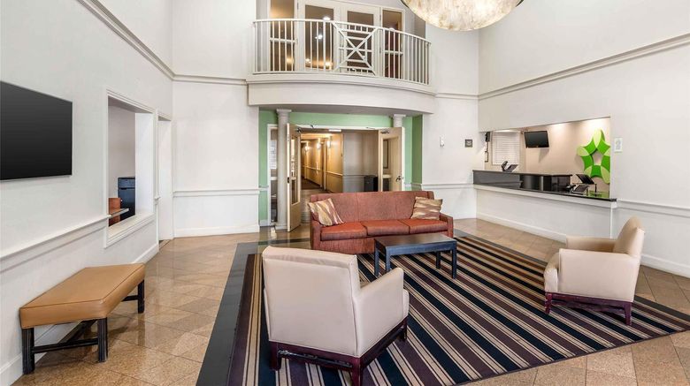 <b>Extended Stay America Stes Tpa Airport N Lobby</b>. Images powered by <a href="https://iceportal.shijigroup.com/" title="IcePortal" target="_blank">IcePortal</a>.