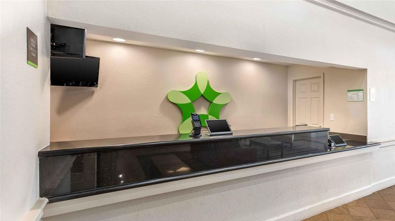 <b>Extended Stay America Stes Tpa Airport N Lobby</b>. Images powered by <a href="https://iceportal.shijigroup.com/" title="IcePortal" target="_blank">IcePortal</a>.