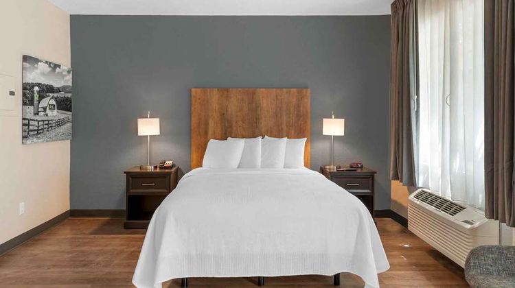 Extended Stay America Prem Stes Cyp Crk Room