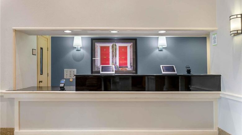<b>Extended Stay America Stes Ind Airport W Lobby</b>. Images powered by <a href="https://iceportal.shijigroup.com/" title="IcePortal" target="_blank">IcePortal</a>.
