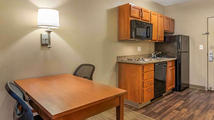 Extended Stay America Stes Bakersfld Che Room