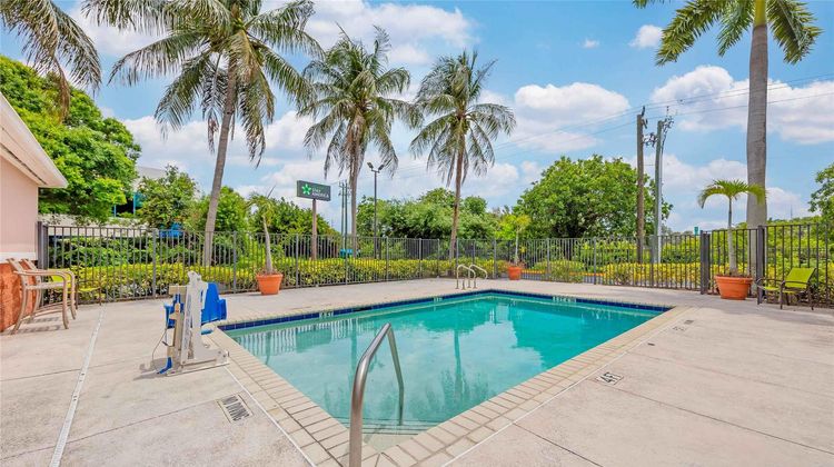 Extended Stay America Stes West Palm Bch Pool