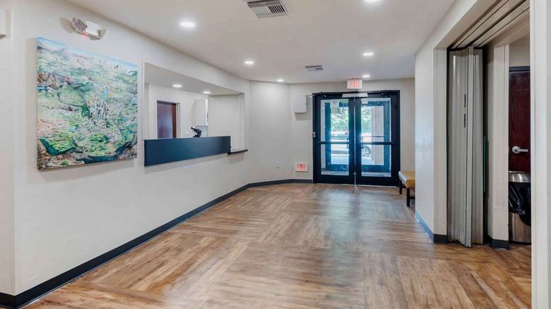 <b>Extended Stay America Stes Dallas Lewisv Lobby</b>. Images powered by <a href="https://iceportal.shijigroup.com/" title="IcePortal" target="_blank">IcePortal</a>.