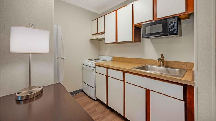 Extended Stay America Stes Dayton Fairbo Room