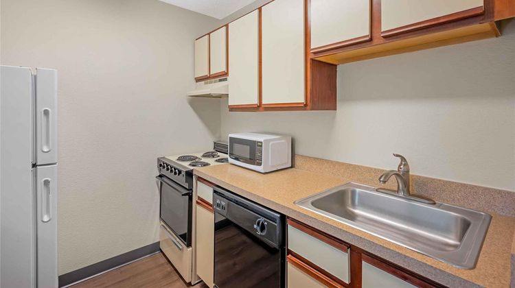 Extended Stay America Stes Dayton Fairbo Room