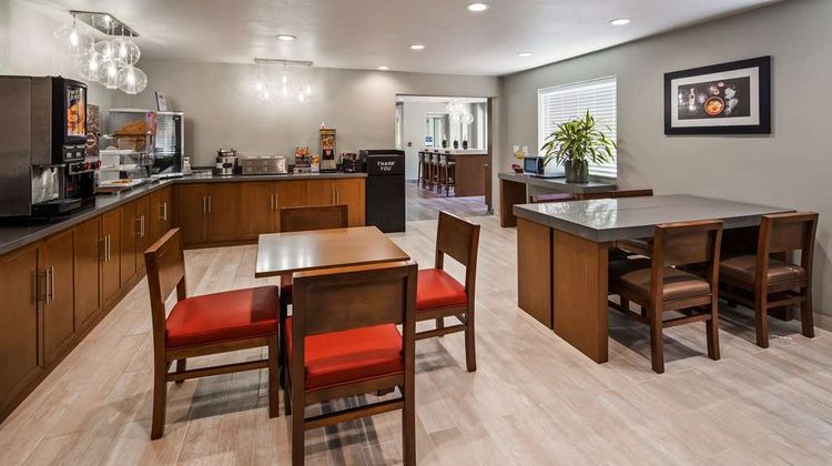 Best Western DeWitt Restaurant