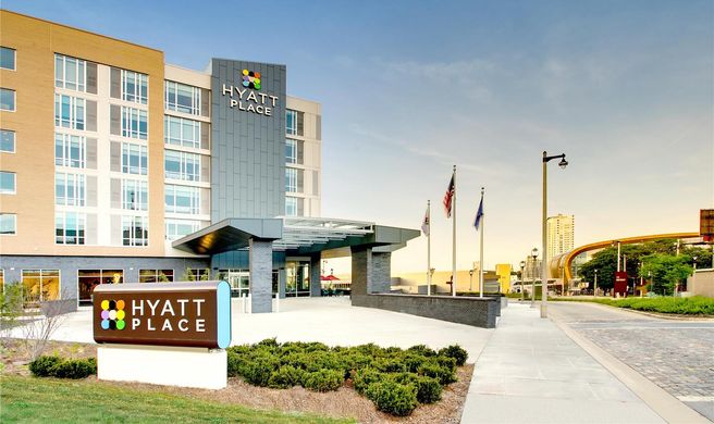 Hyatt Place Milwaukee/Downtown Exterior