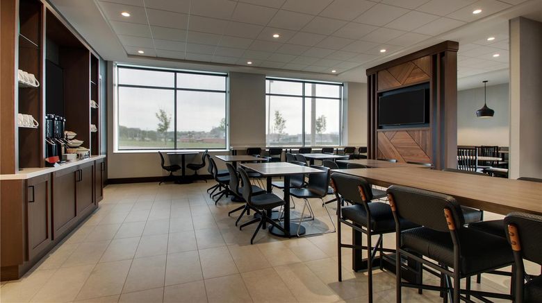 <b>Hyatt Place Milwaukee/Downtown Restaurant</b>. Images powered by <a href="https://iceportal.shijigroup.com/" title="IcePortal" target="_blank">IcePortal</a>.