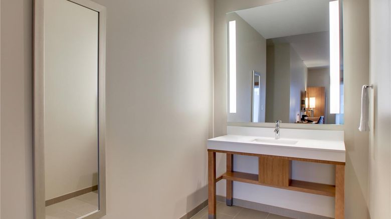 <b>Hyatt Place Milwaukee/Downtown Room</b>. Images powered by <a href="https://iceportal.shijigroup.com/" title="IcePortal" target="_blank">IcePortal</a>.