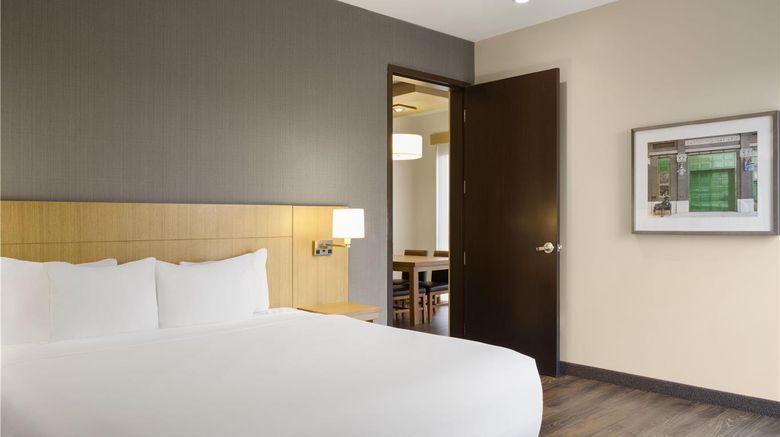 <b>Hyatt Place Milwaukee/Downtown Suite</b>. Images powered by <a href="https://iceportal.shijigroup.com/" title="IcePortal" target="_blank">IcePortal</a>.