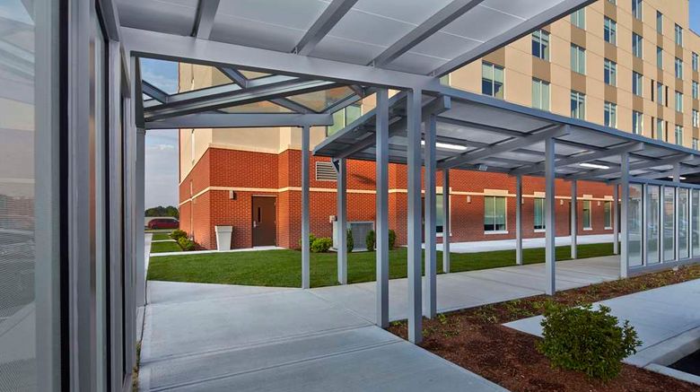 <b>Hyatt Place Warwick/Providence Airport Exterior</b>. Images powered by <a href="https://iceportal.shijigroup.com/" title="IcePortal" target="_blank">IcePortal</a>.