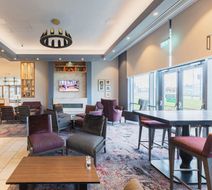 Hilton Garden Inn Birmingham Airport Lobby