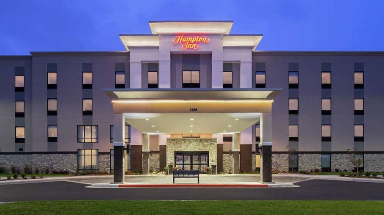 <b>Hampton Inn Sikeston Exterior</b>. Images powered by <a href="https://iceportal.shijigroup.com/" title="IcePortal" target="_blank">IcePortal</a>.