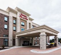 Hampton Inn & Suites Allen Park Exterior