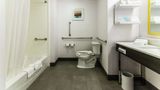 Hampton Inn & Suites Allen Park Room