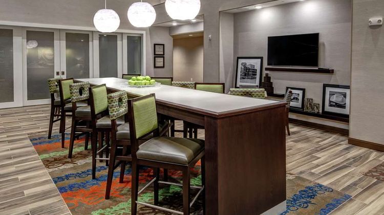 Hampton Inn & Suites Culpeper Lobby