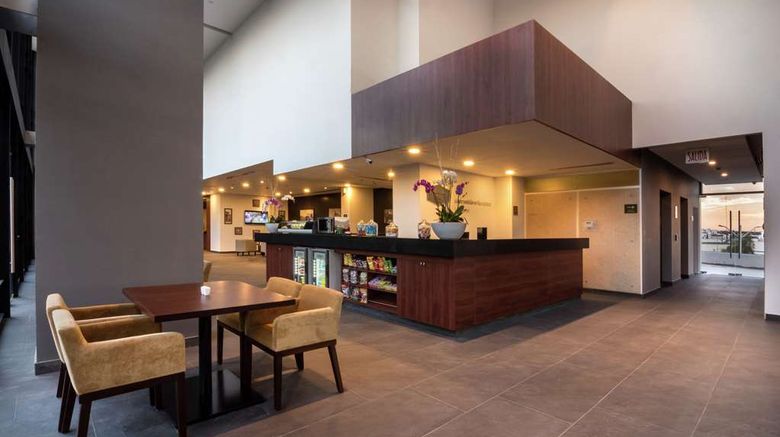 <b>Hampton Inn by Hilton San Luis Potosi Lobby</b>. Images powered by <a href="https://iceportal.shijigroup.com/" title="IcePortal" target="_blank">IcePortal</a>.