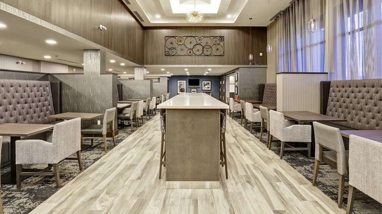 Hampton Inn St. Catharines Niagara Lobby
