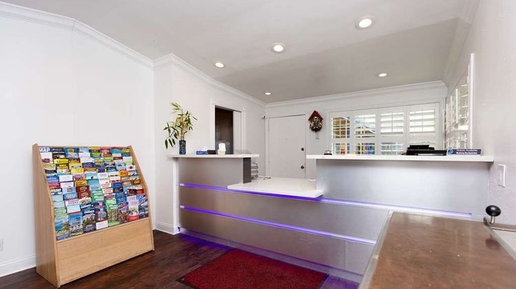 SureStay Hotel by BW Seaside Monterey Lobby