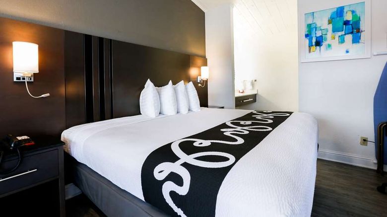 <b>SureStay Hotel by BW Seaside Monterey Room</b>. Images powered by <a href="https://iceportal.shijigroup.com/" title="IcePortal" target="_blank">IcePortal</a>.