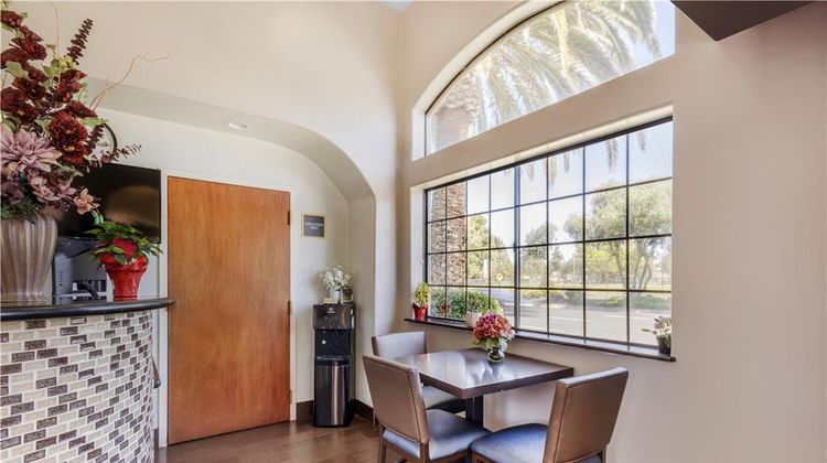SureStay by Best Western Silicon Valley Lobby