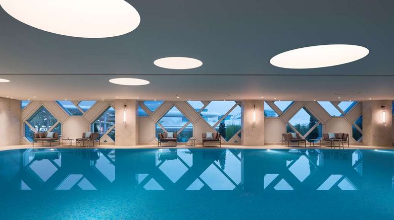 <b>Hyatt Regency Shenzhen Airport Pool</b>. Images powered by <a href="https://iceportal.shijigroup.com/" title="IcePortal" target="_blank">IcePortal</a>.