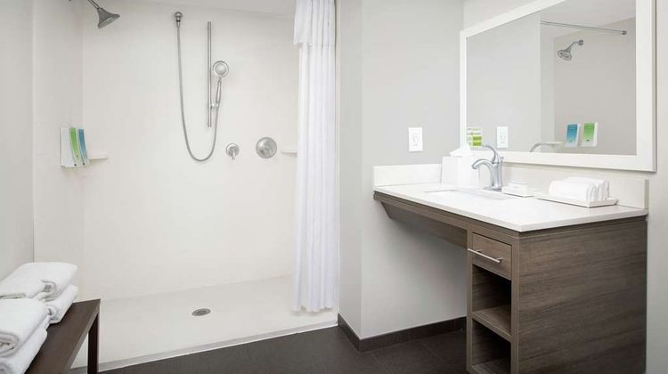 Home2 Suites by Hilton Atlanta Midtown Room
