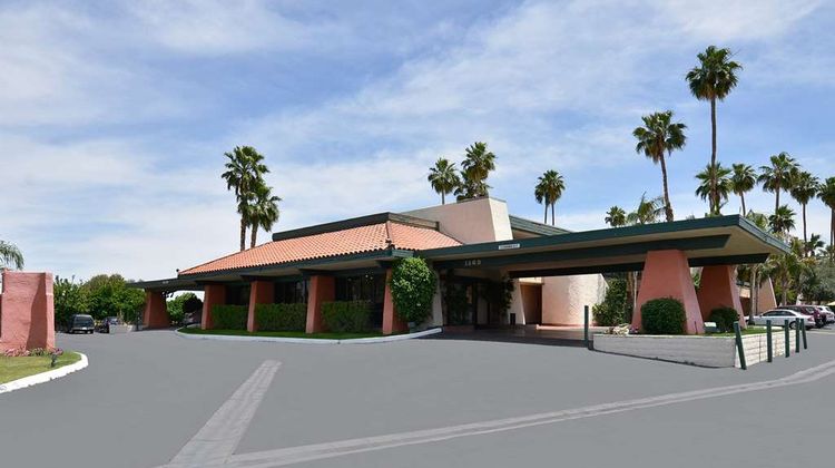 Travelodge by Wyndham Palm Springs Exterior