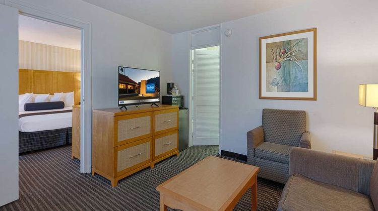 Travelodge by Wyndham Palm Springs Suite