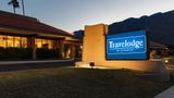 Travelodge by Wyndham Palm Springs Exterior