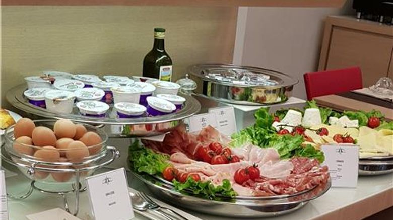 <b>Best Western Hotel San Marco Restaurant</b>. Images powered by <a href="https://iceportal.shijigroup.com/" title="IcePortal" target="_blank">IcePortal</a>.