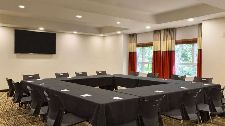 <b>Microtel Inn/Stes by Wyndham Oyster Bay Meeting</b>. Images powered by <a href="https://iceportal.shijigroup.com/" title="IcePortal" target="_blank">IcePortal</a>.