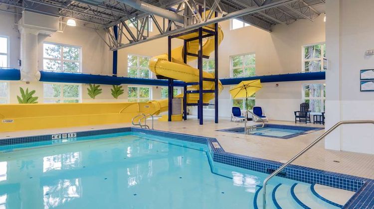 Microtel Inn/Stes by Wyndham Oyster Bay Pool