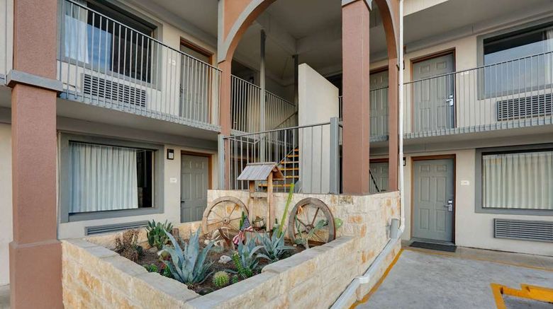 <b>Super 8 San Antonio Pearl Dstr Other</b>. Images powered by <a href="https://iceportal.shijigroup.com/" title="IcePortal" target="_blank">IcePortal</a>.