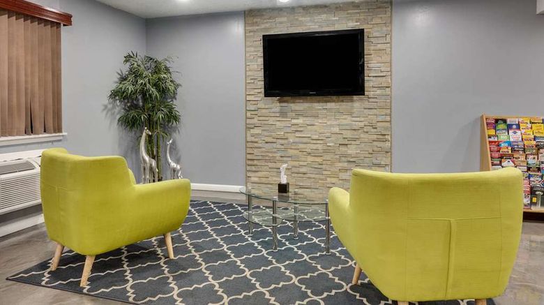 <b>Super 8 San Antonio Pearl Dstr Lobby</b>. Images powered by <a href="https://iceportal.shijigroup.com/" title="IcePortal" target="_blank">IcePortal</a>.