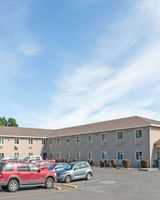 Super 8 by Wyndham Lewiston