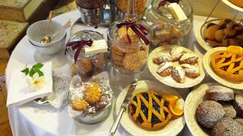 <b>Locanda dello Spuntino Restaurant</b>. Images powered by <a href="https://iceportal.shijigroup.com/" title="IcePortal" target="_blank">IcePortal</a>.