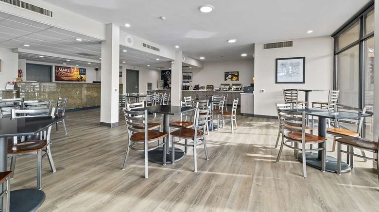 <b>Red Lion Inn & Stes Deschutes River-Bend Restaurant</b>. Images powered by <a href="https://iceportal.shijigroup.com/" title="IcePortal" target="_blank">IcePortal</a>.