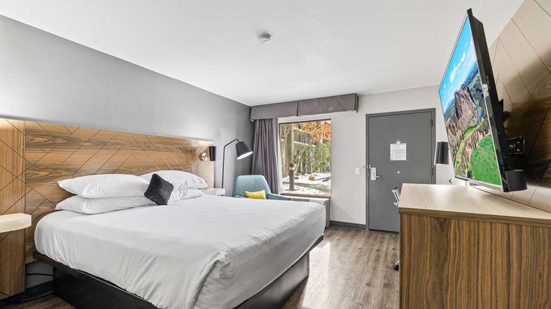 <b>Red Lion Inn & Stes Deschutes River-Bend Room</b>. Images powered by <a href="https://iceportal.shijigroup.com/" title="IcePortal" target="_blank">IcePortal</a>.