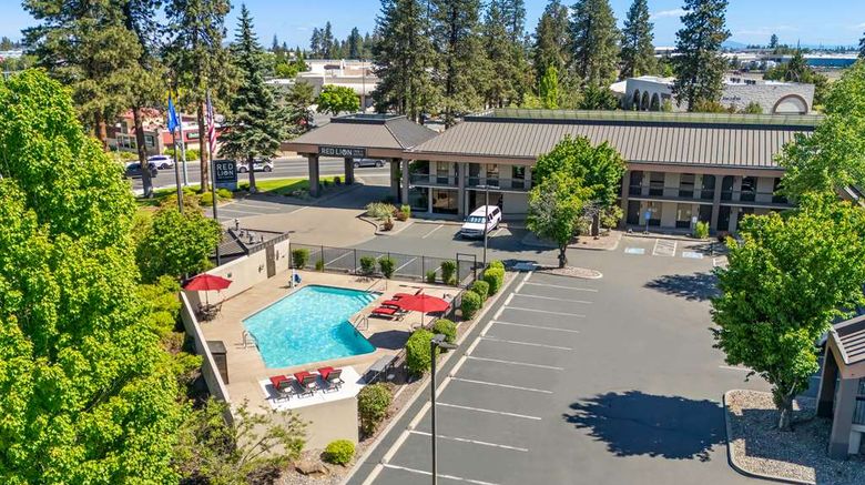 <b>Red Lion Inn & Stes Deschutes River-Bend Exterior</b>. Images powered by <a href="https://iceportal.shijigroup.com/" title="IcePortal" target="_blank">IcePortal</a>.