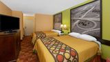 Super 8 by Wyndham Lake of The Ozarks Room