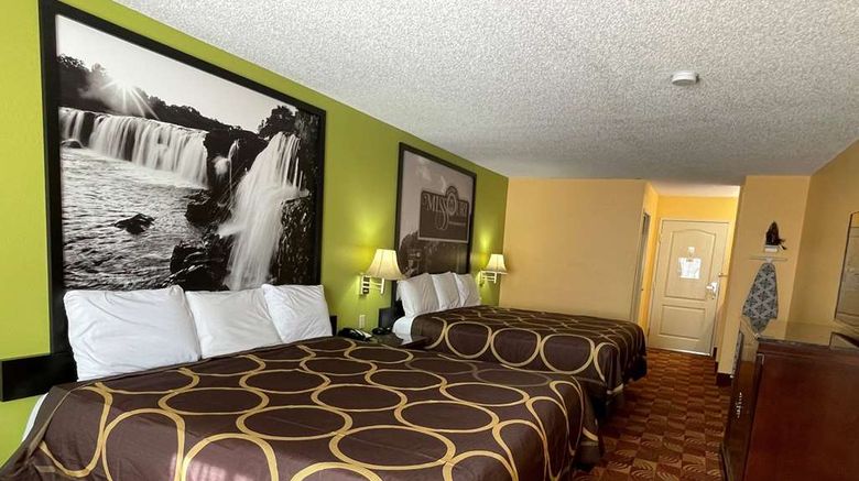 <b>Super 8 by Wyndham Lake of The Ozarks Room</b>. Images powered by <a href="https://iceportal.shijigroup.com/" title="IcePortal" target="_blank">IcePortal</a>.