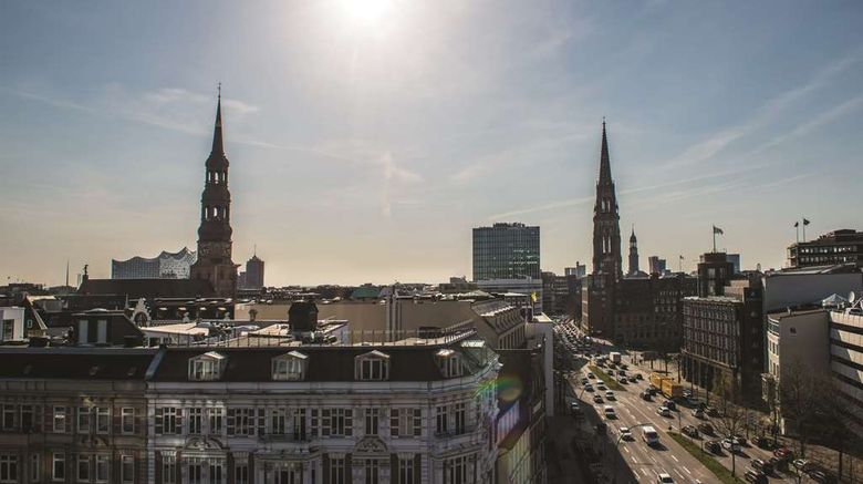<b>Adina Apt Hotel Hamburg Speicherstadt Exterior</b>. Images powered by <a href="https://iceportal.shijigroup.com/" title="IcePortal" target="_blank">IcePortal</a>.
