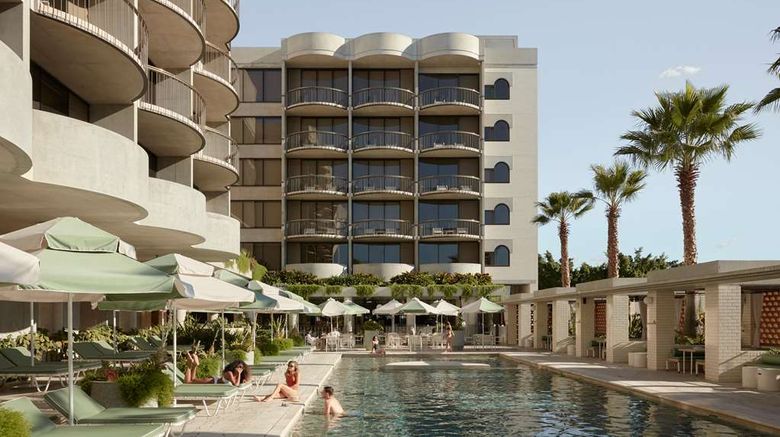 <b>The Calile Hotel Brisbane Pool</b>. Images powered by <a href="https://iceportal.shijigroup.com/" title="IcePortal" target="_blank">IcePortal</a>.