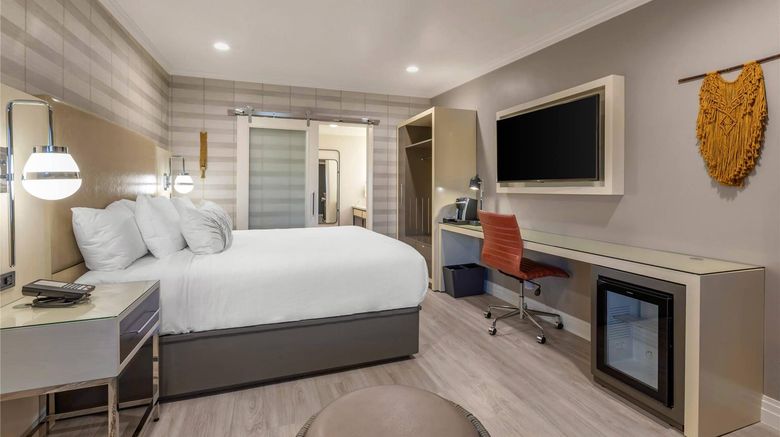 <b>Bluestem Hotel, an Ascend Collection Room</b>. Images powered by <a href="https://iceportal.shijigroup.com/" title="IcePortal" target="_blank">IcePortal</a>.